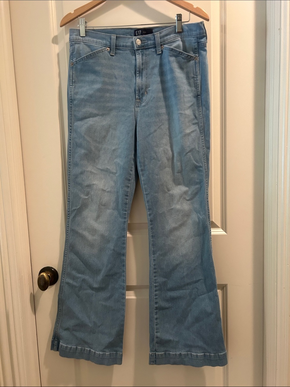 GAP Women's Denim Light Blue Flare High Waisted Jeans stretch & soft size 12/31R